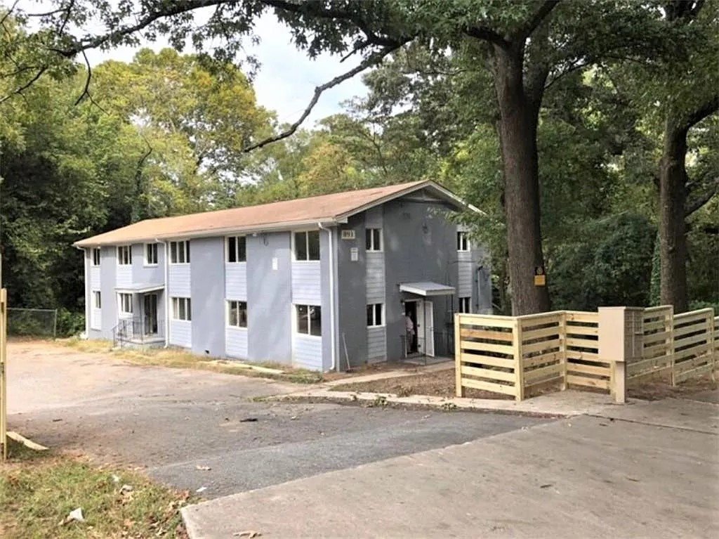 893 Magnolia Front